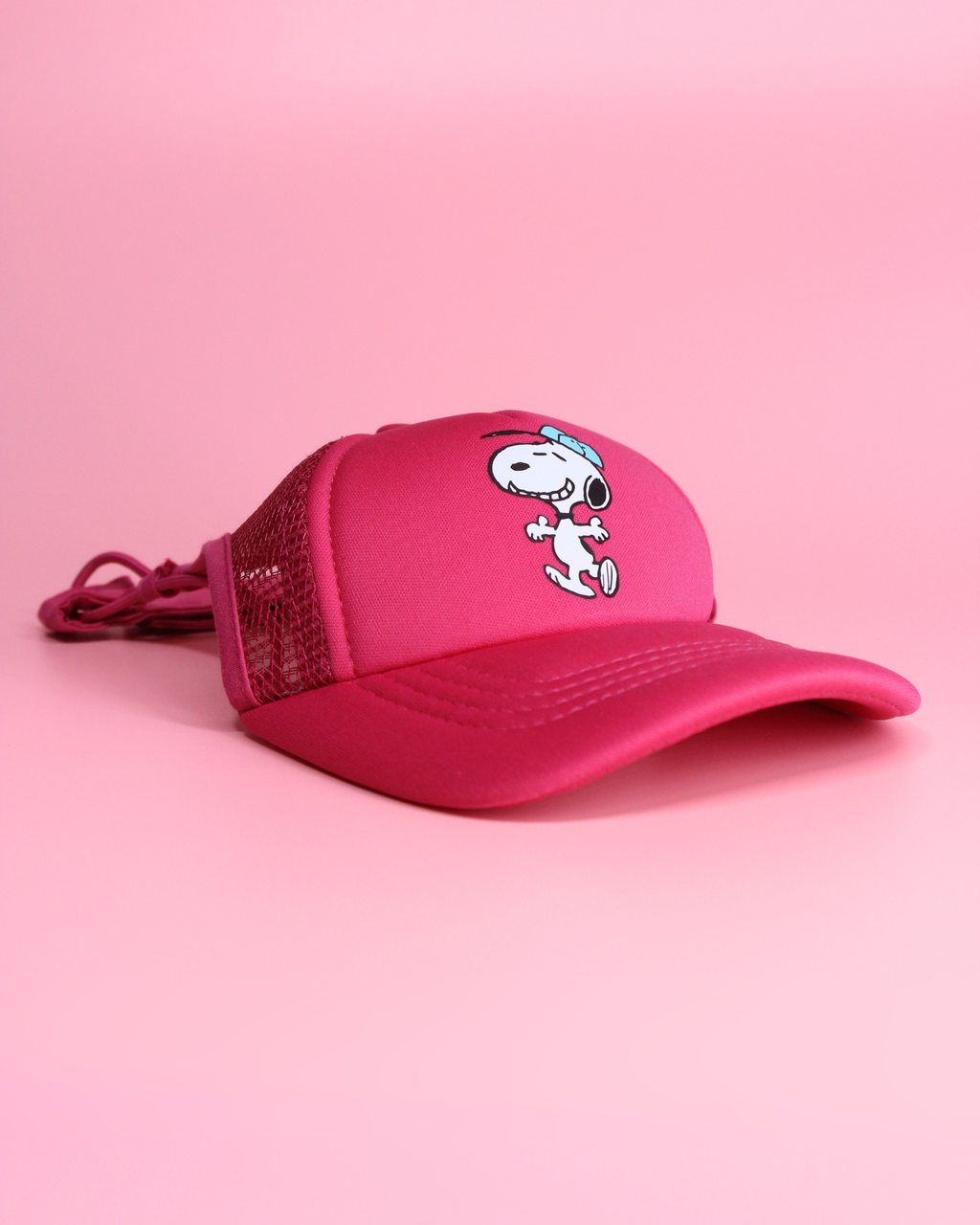 snoopy dancing with hat