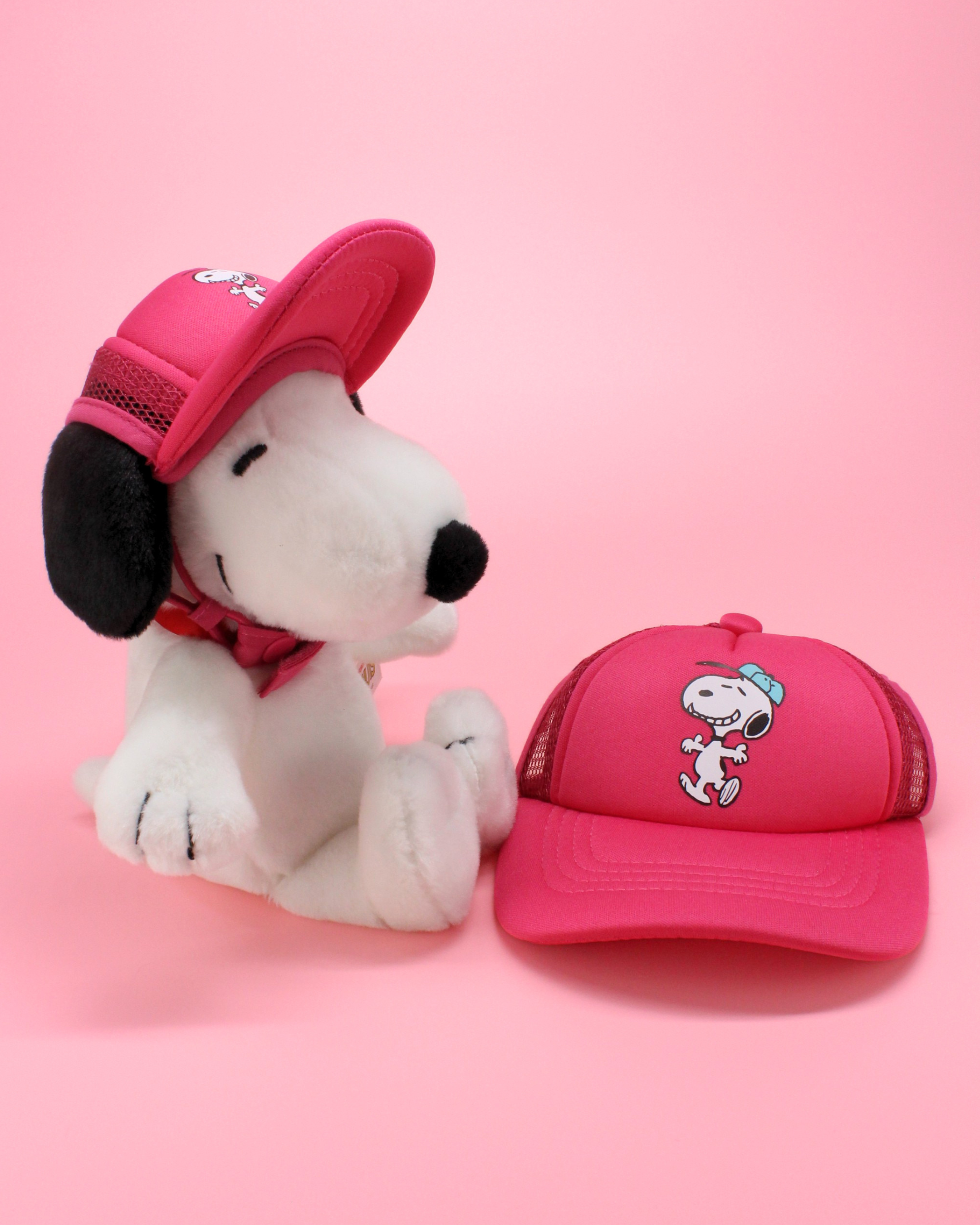 snoopy dancing with hat